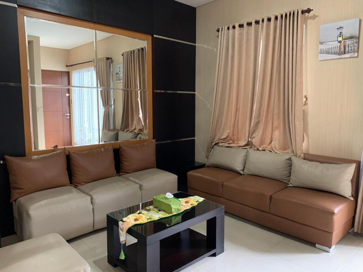 Platinum Setramurni Guest House Bandung 3Br Ngoại thất bức ảnh